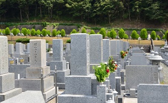 いろいろある墓石の形の種類